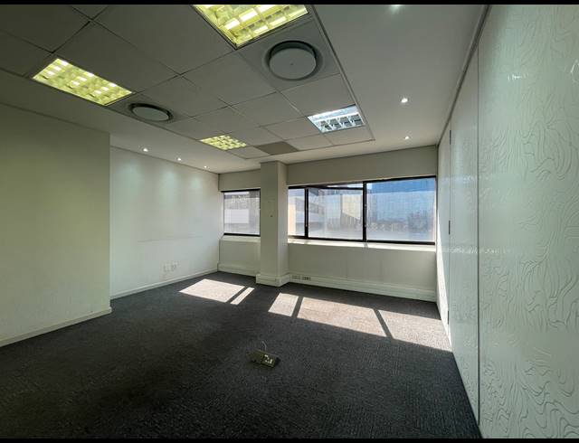 1,502M² OFFICE TO LET IN SANDTON CENTRAL